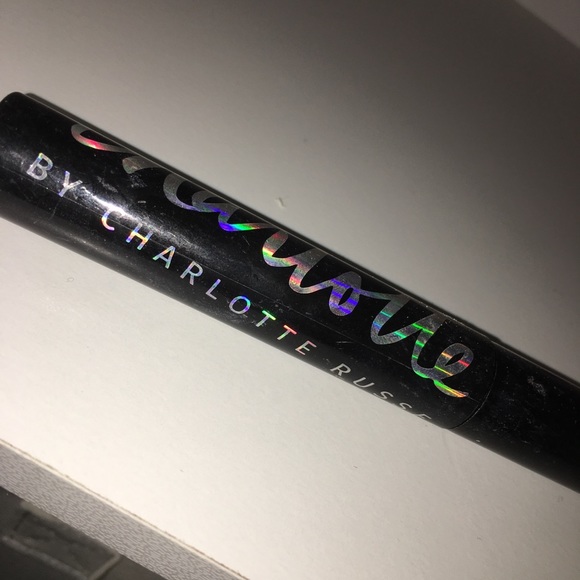 Makeup - Picture 1 of 2